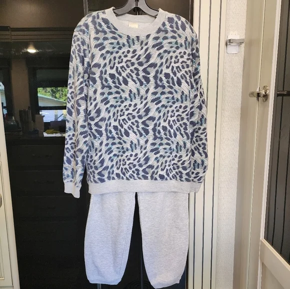 BLAIR WARM-UP SUIT - Picture 2 of 11